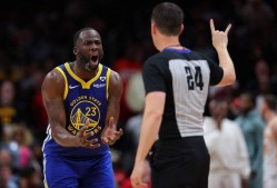 76人队防守崩盘，惨遭对手狂轰猛炸，目前自己学生一样价格学习.